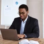 emploi togo community manager