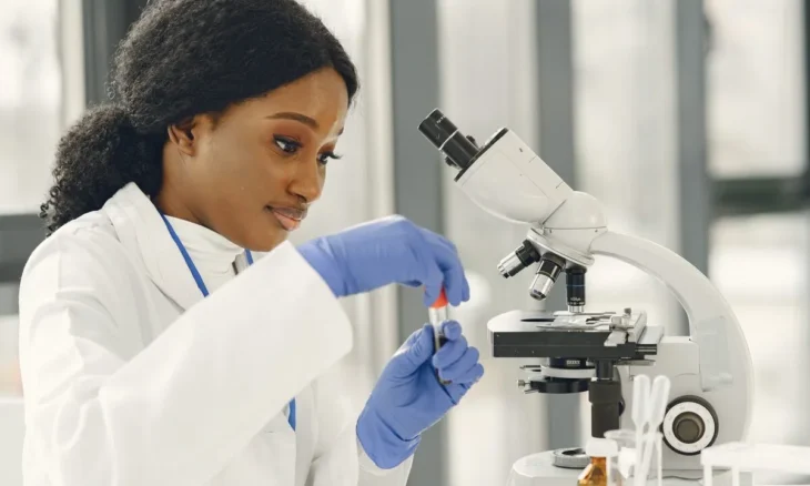emploi togo laboratoire